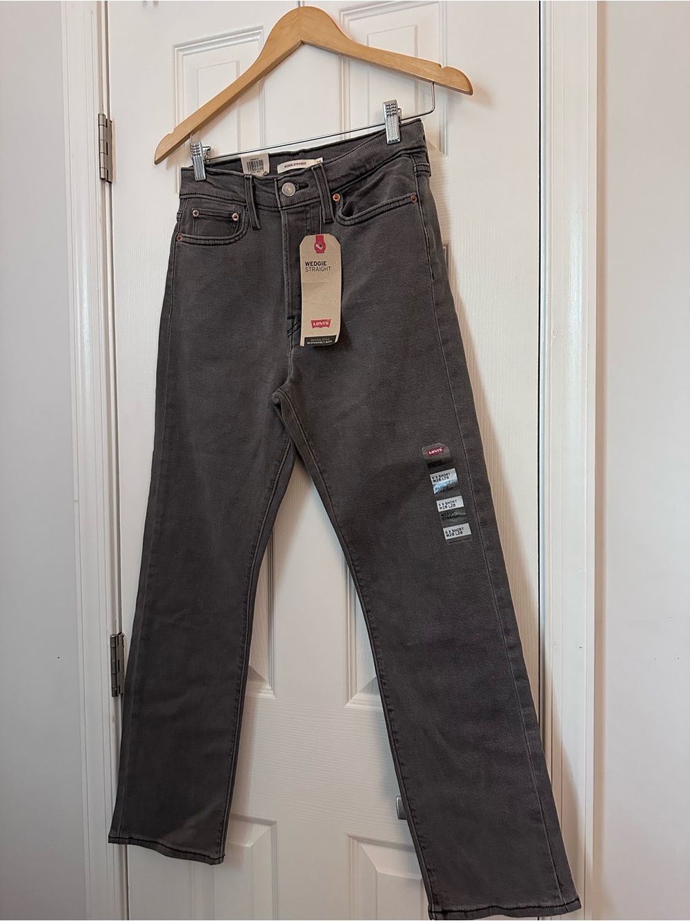 Levi's Women's Straight Jeans in Charcoal Gray 28x28